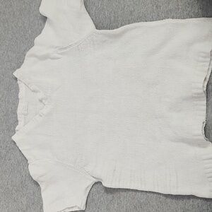 White knitted short sleeve top